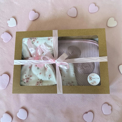 🧸 Blossom Dream Babaváró Ajándékszett – Díszdobozos macifüles szett