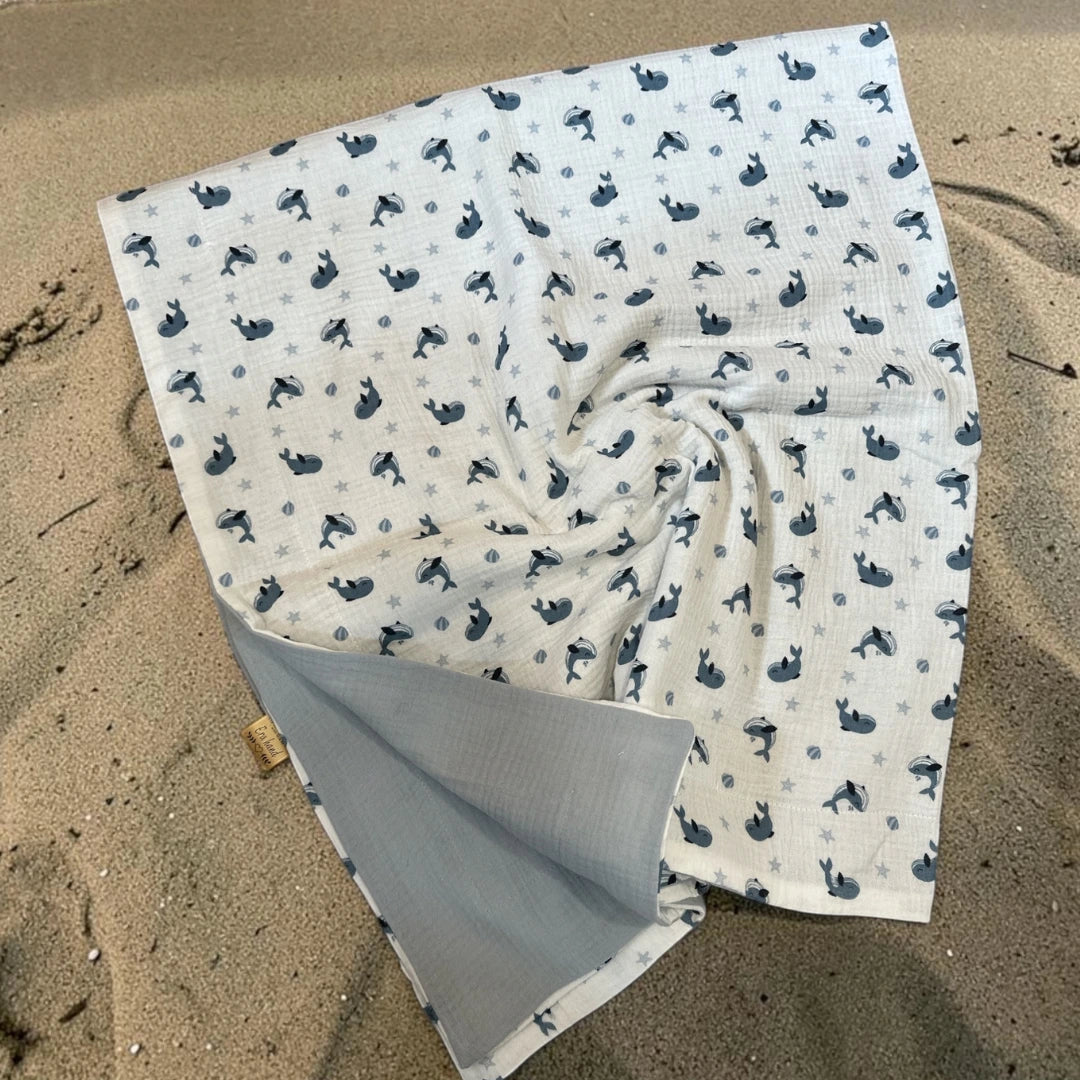 Bálnás Gyerektakaró és Strandpléd – Prémium Pamut Muszlin, 100x130 cm 🌊