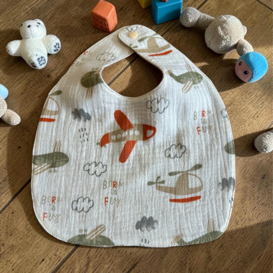 Repülős Muszlin Babaelőke – "Born to Fly" Duplarétegű Duplagéz Szakállka, Patentos